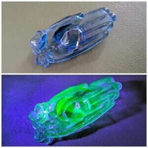 Vintage Degenhart’s Crystal Art Glass Uranium Hand-Shaped Trinket Dish